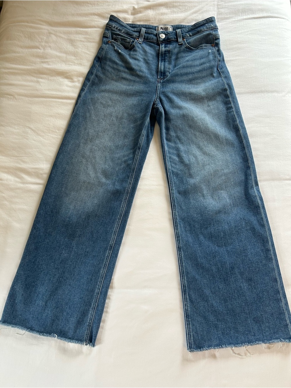 Paige Anessa Crop Wide-Leg Jeans in Rock Show Distressed wash